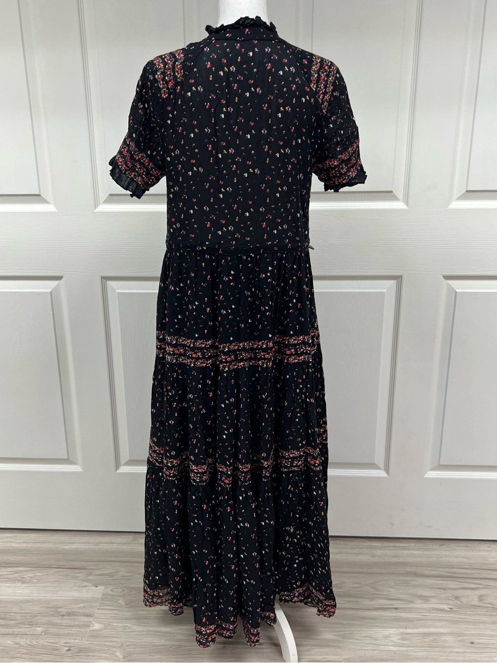 Free People Rare Feelings Black Floral Print Tiered Pleated Maxi Dress Size L - Picture 11 of 14